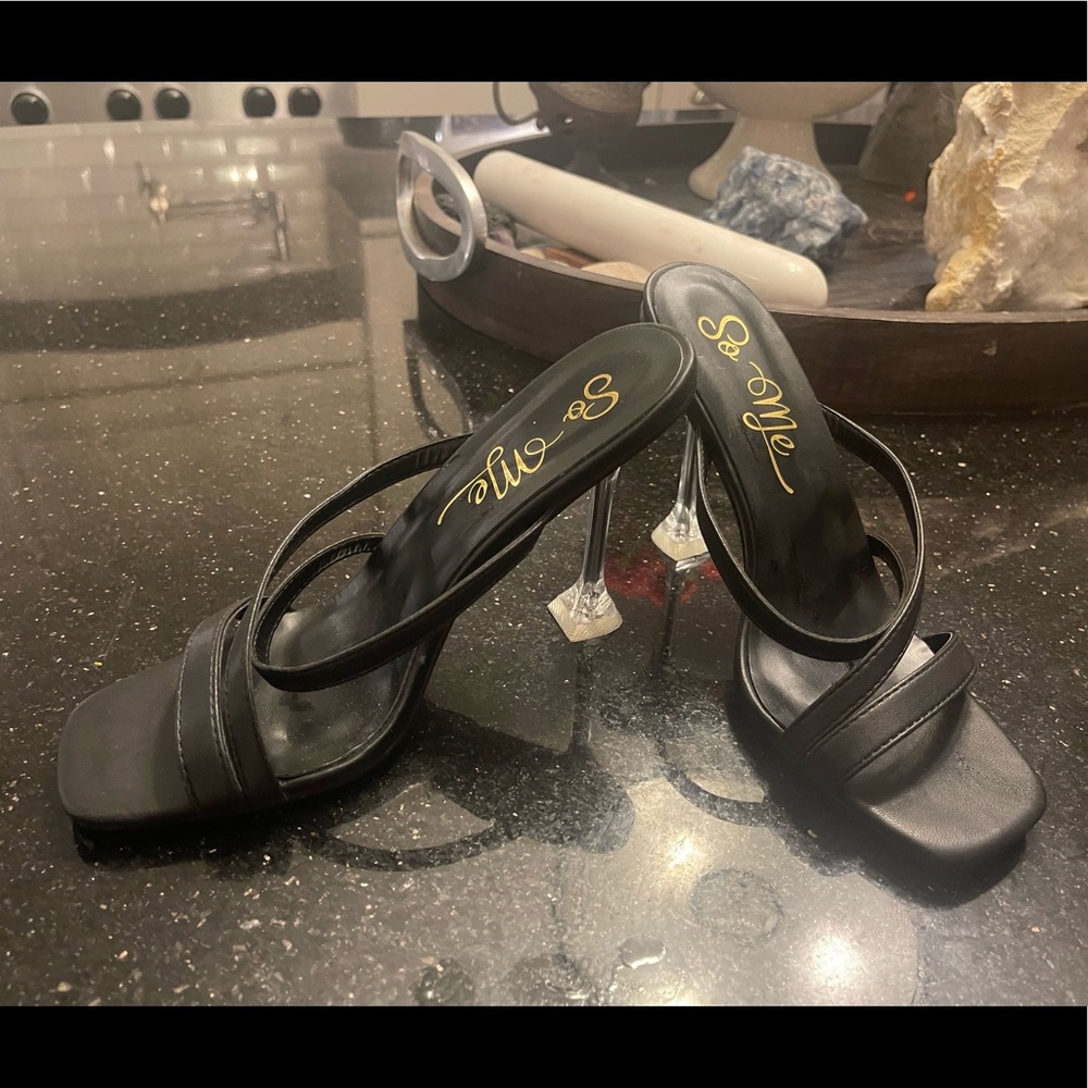 So me.. black heels, 4.5 “, like new